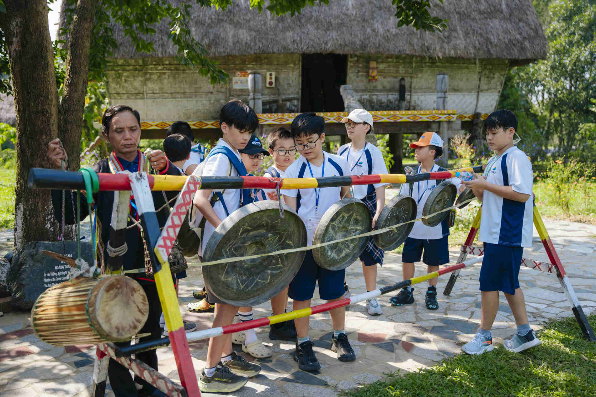 Chuyến-dã-ngoại-Làng-Văn-Hóa-cover