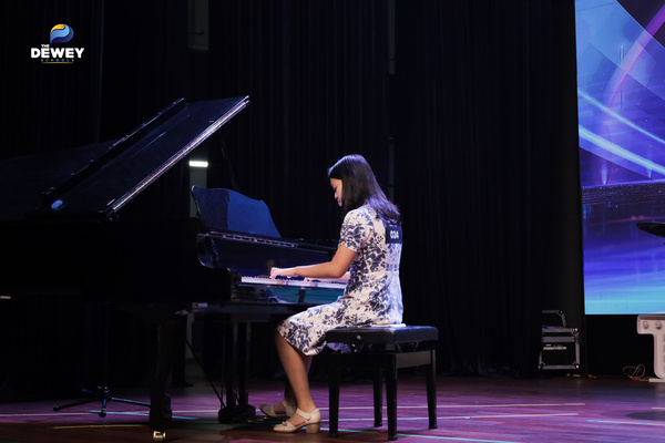 Thanh-Mai-Dshow25-01