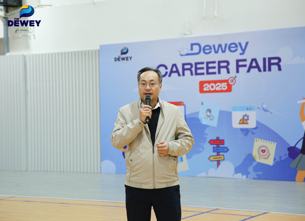 Dewey-Career-Fair-2025-03