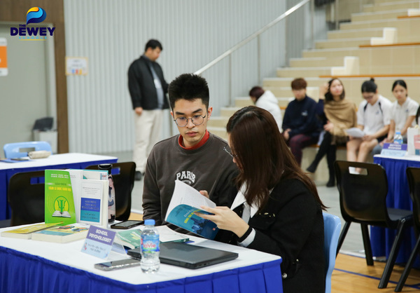 Dewey-Career-Fair-2025-05