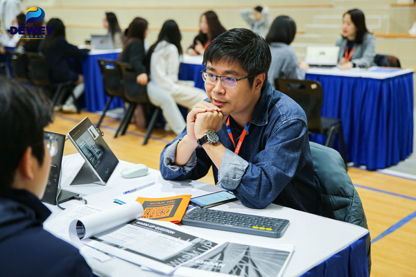 Dewey-Career-Fair-2025-09