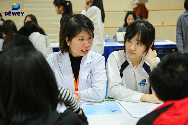 Dewey-Career-Fair-2025-14