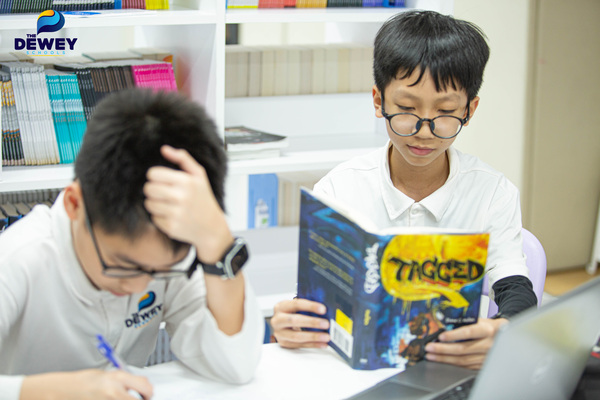 Tuần-lễ-đọc-sách-tại-Dewey-01