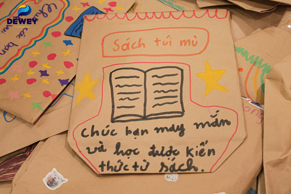 Tuần-lễ-đọc-sách-tại-Dewey-14