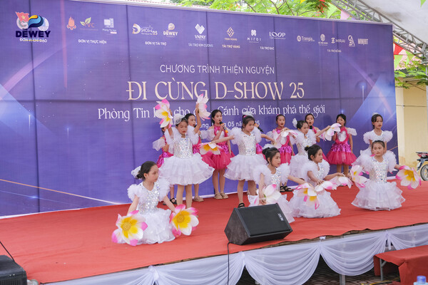 Đi-cùng-D-Show-25-10