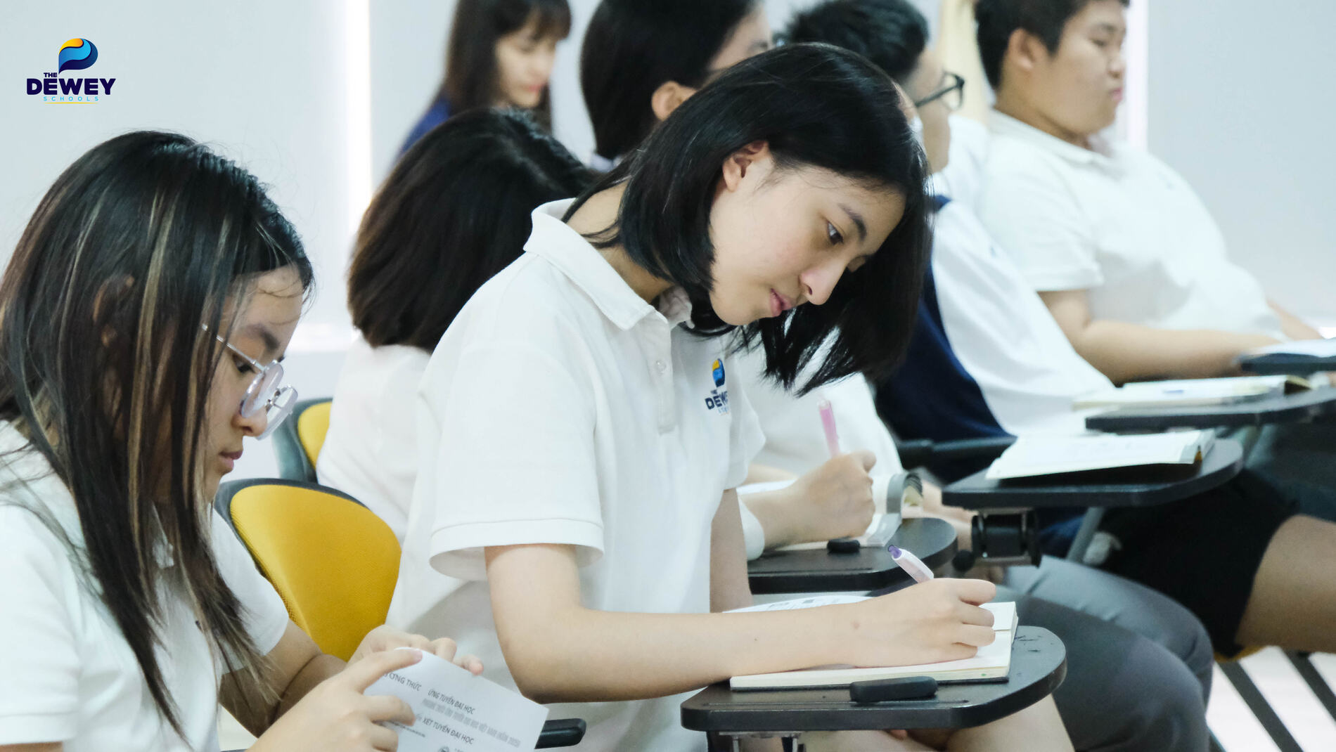 Tư-vấn-Hướng-nghiệp-Đại-học-cover