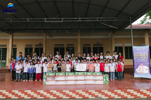 dự-án-Nâng-bước-em-tới-trường-13