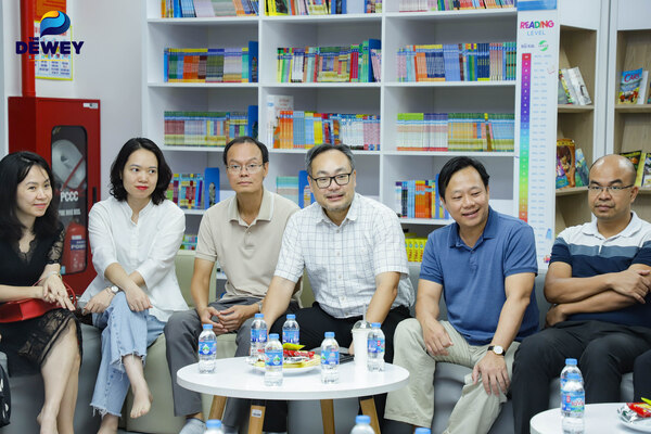 gặp-mặt-tri-ân-Nhà-trường-01