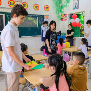 Hoạt Động Tình Nguyện Mùa Hè