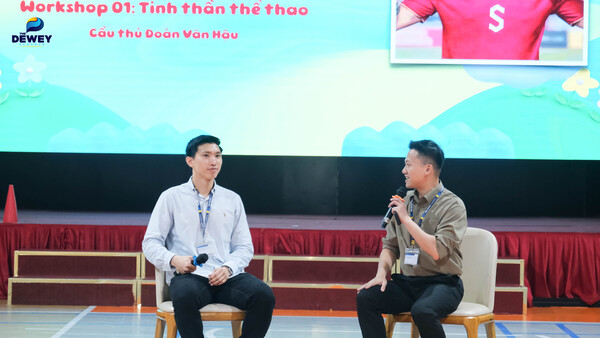 Giao-lưu-cầu-thủ-Đoàn-Văn-Hậu-01