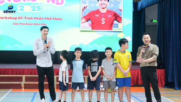 Giao-lưu-cầu-thủ-Đoàn-Văn-Hậu-03