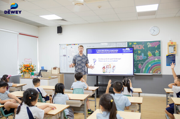 Trong-tuần-lễ-định-hướng-3