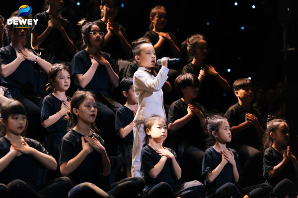 Chân-dung-HS-Đông-Thăng-02