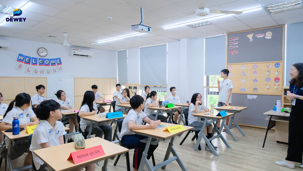 dewey-cau-giay-hoc-sinh-mới-06