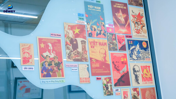 tet-doc-lap-dewey-cau-giay-8