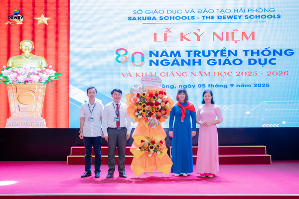 khai-giang-dewey-hp-03