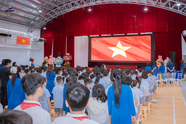 khai-giang-dewey-hp-06