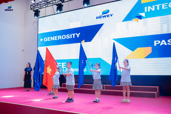 hp-chào-cờ-tháng-9-02