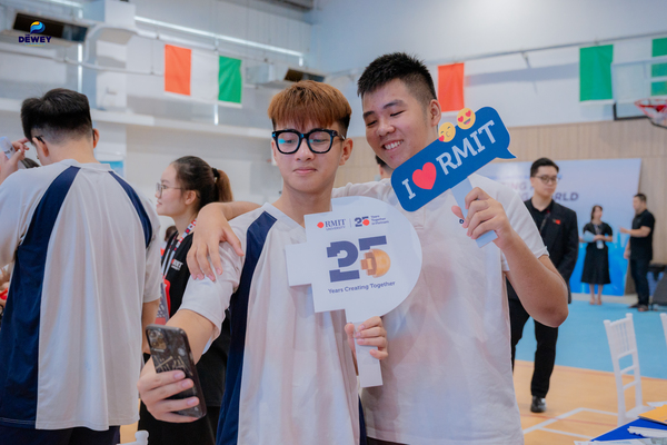 Triển-lãm-các-trường-đại-học-07