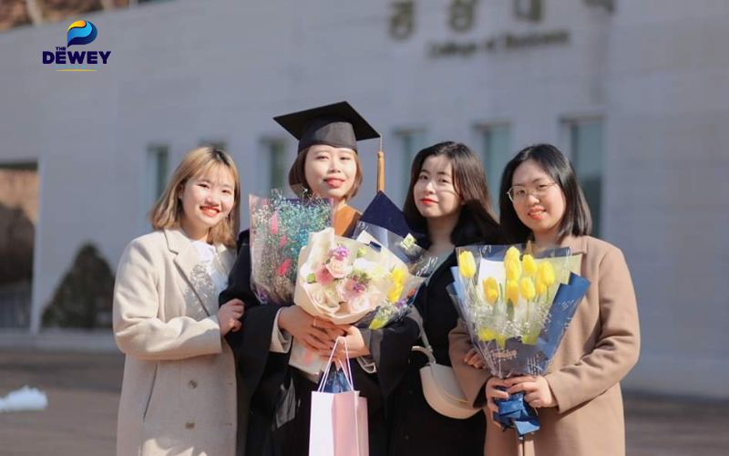 Một số ngành học có tính ứng dụng cao và triển vọng nghề nghiệp tốt