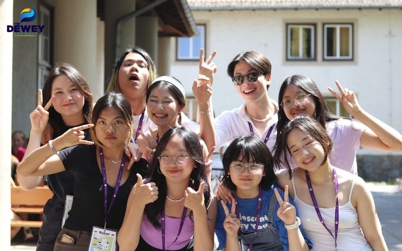 Sinh viên có thể làm quen và hòa nhập với môi trường đại học