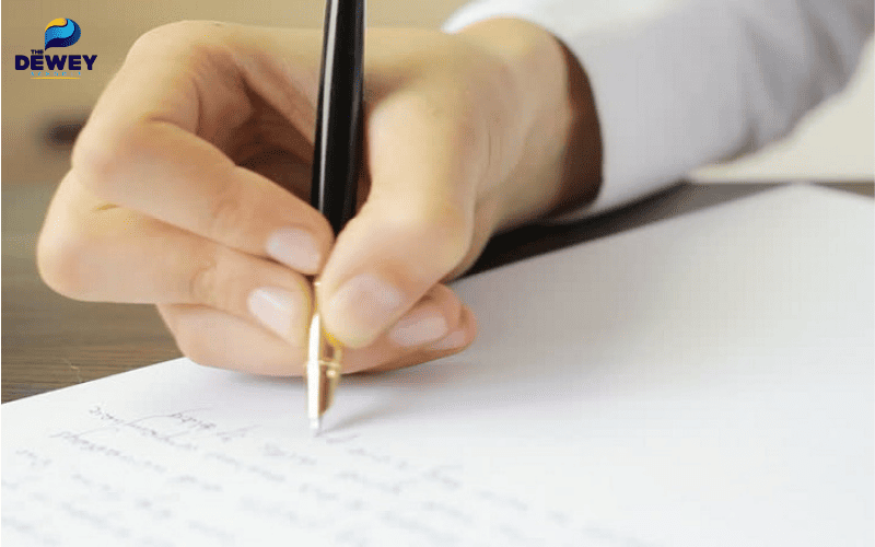 Giảng viên viết thư giới thiệu học bổng cho sinh viên ngành Công nghệ Thông tin dựa trên thành tích học tập và nghiên cứu