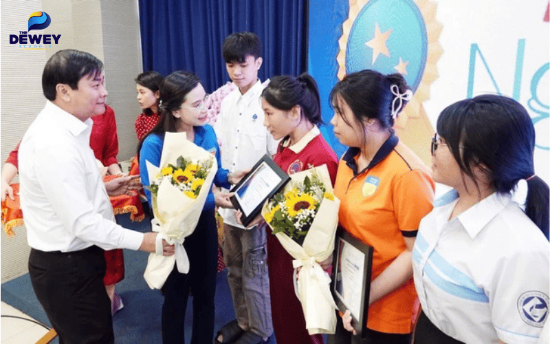 Học bổng toàn phần ngành Quan hệ Quốc tế mang đến cơ hội học tập tại các trường đại học hàng đầu thế giới