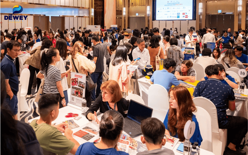 Buổi triển lãm dự án thiết kế nội thất của sinh viên Mỹ & Canada