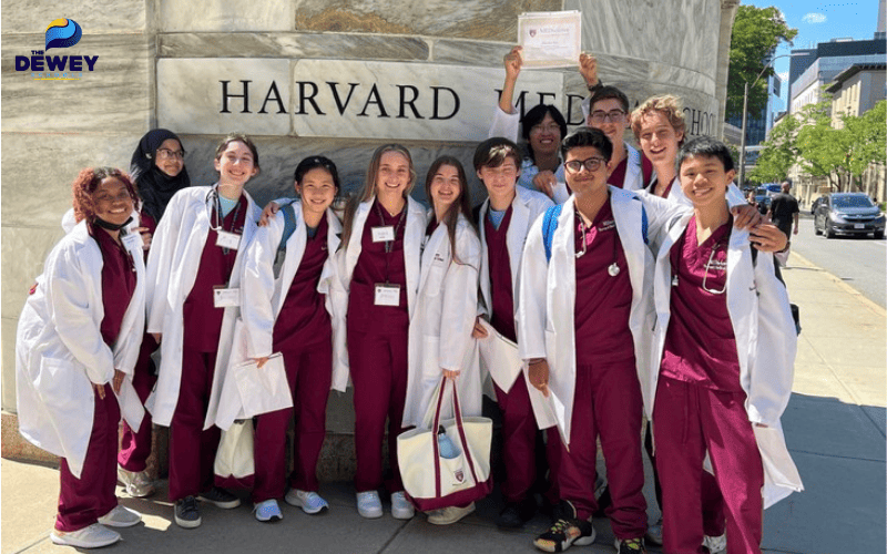 Harvard Medical School - cái nôi đào tạo bác sĩ và nhà nghiên cứu y khoa hàng đầu thế giới