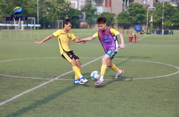 đội-tuyển-Bóng-đá-U13-Dewey-06