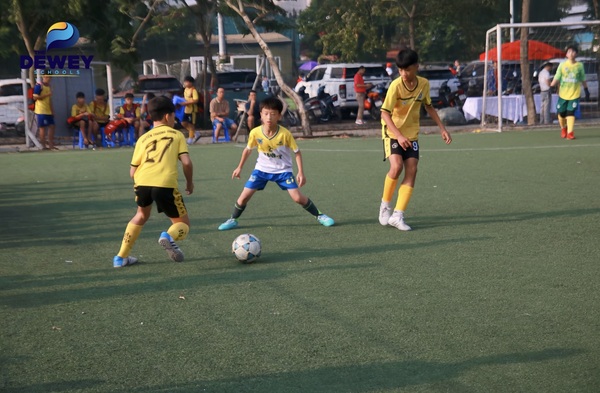 đội-tuyển-Bóng-đá-U13-Dewey-07