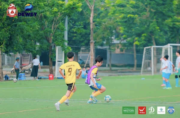 đội-tuyển-Bóng-đá-U13-Dewey-04
