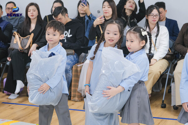 triển-lãm-“Em-Đã-Lớn”-09