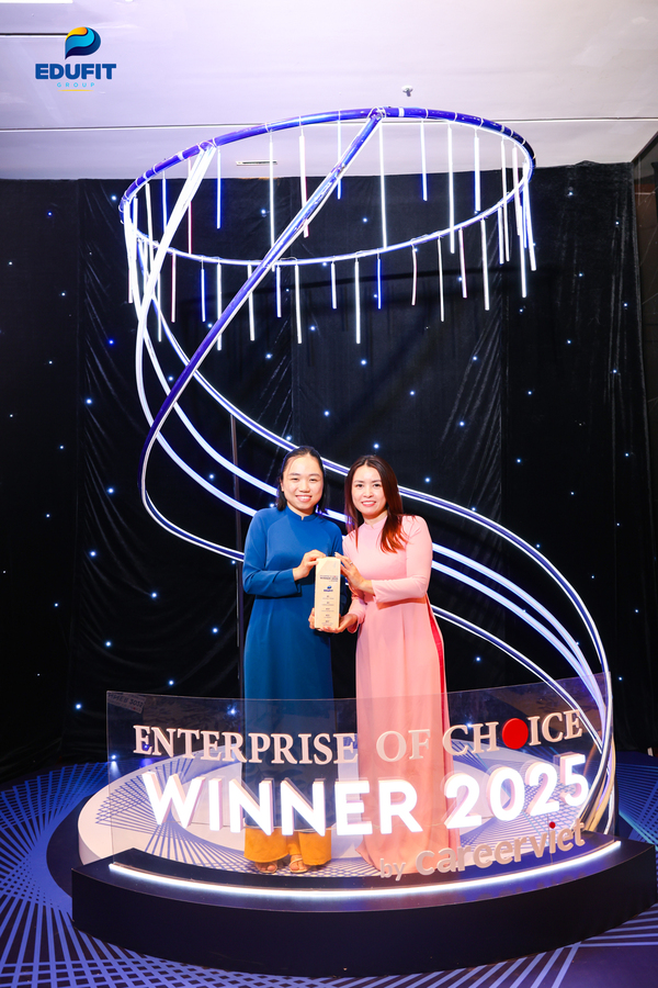 edufit-gianh-5-giai-tai-EOC-02