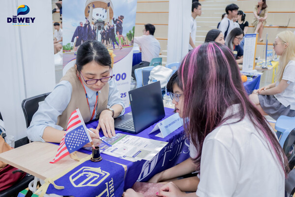 University-Fair-2025-tay-ho-tay-03