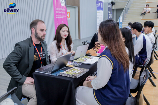 University-Fair-2025-cau-giay-04