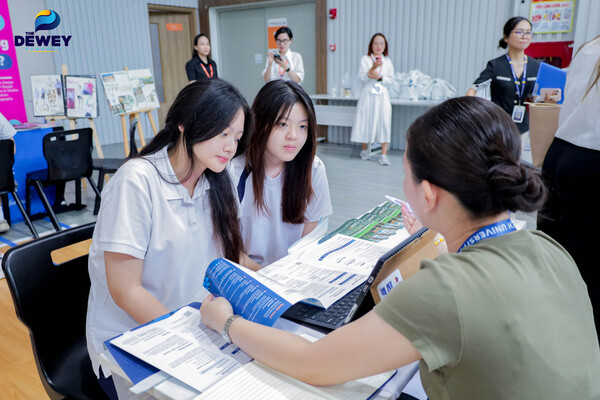 University-Fair-2025-tay-ho-tay-07