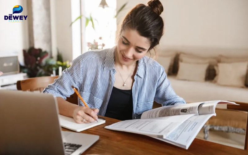 Sinh viên quốc tế lên kế hoạch từng bước làm hồ sơ du học