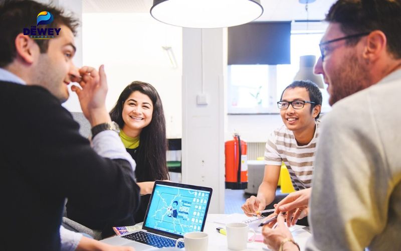 Hỗ trợ tài chính theo diện Merit-based scholarship