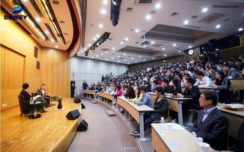 Buổi lễ trao học bổng cho sinh viên quốc tế tại SNU