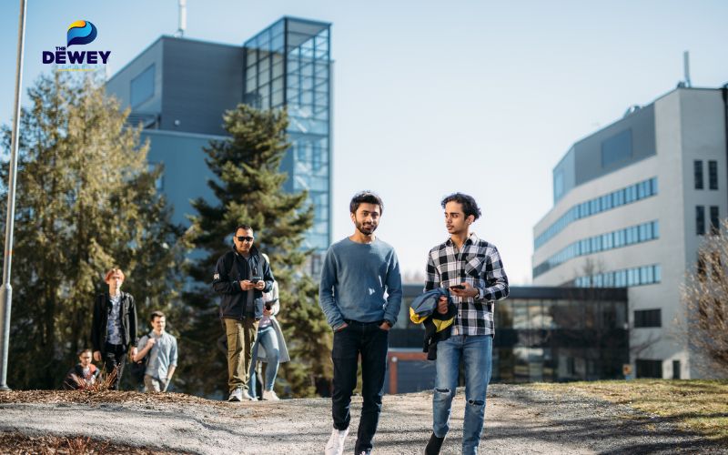 Học bổng từ các doanh nghiệp cũng mở ra rất nhiều cơ hội cho sinh viên