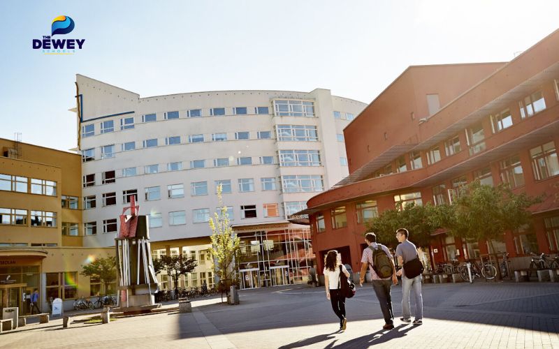 Học bổng từ các tập đoàn công nghệ