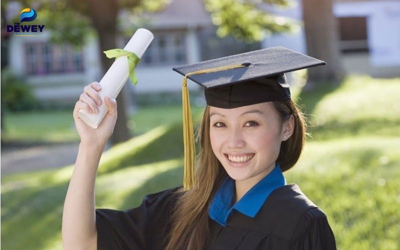 Sinh viên tốt nghiệp từ chương trình học bổng hè nhận nhiều lợi ích về hồ sơ xin việc