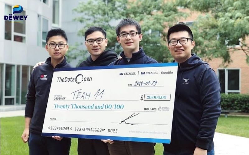 Sinh viên MIT nhận giải từ học bổng học viện công nghệ Massachusetts