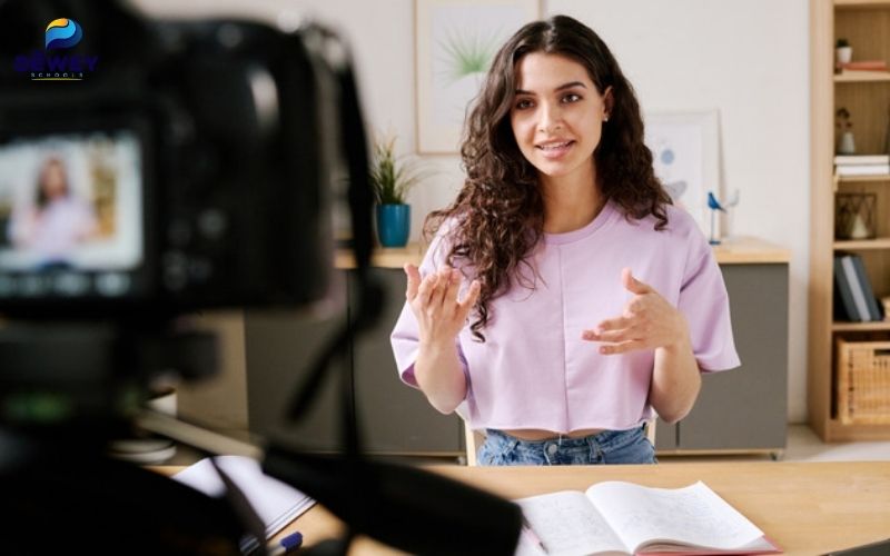 Ứng viên cần chuẩn bị video giới thiệu bằng tiếng Anh