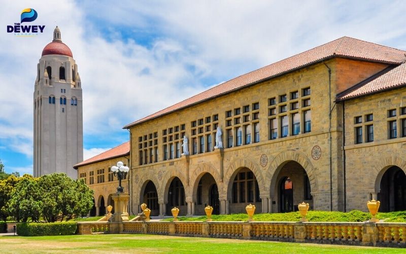Đại học Stanford tọa lạc tại California