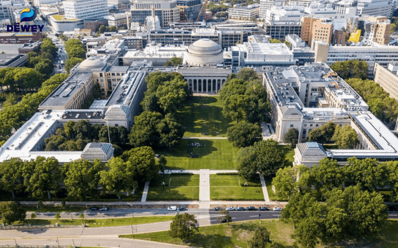 Khuôn viên Viện Công nghệ Massachusetts (MIT) - biểu tượng của tri thức và sáng tạo