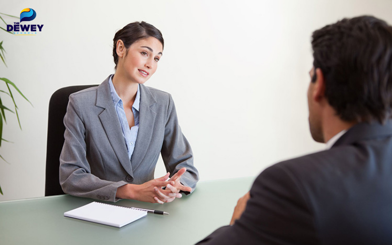 Mục tiêu nghề nghiệp là yếu tố then chốt khi lựa chọn học đại học trong nước hay đi du học