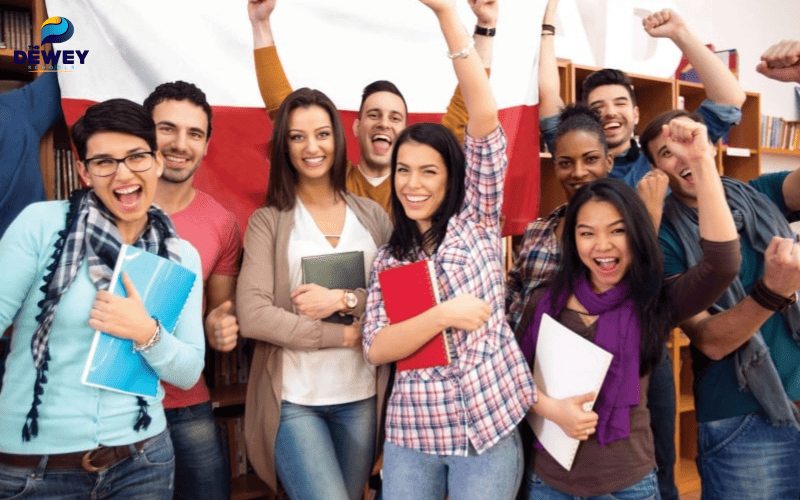 Sinh viên quốc tế được học tập trong môi trường hiện đại và đa văn hóa