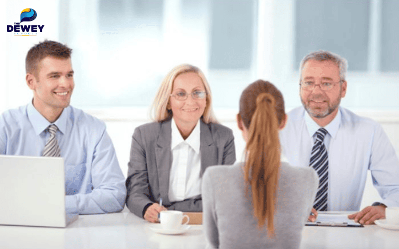 Chứng chỉ IELTS và TOEFL là yếu tố quan trọng giúp sinh viên đủ điều kiện nhập học 